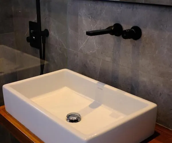 Milora Sunset アパートホテル 3*